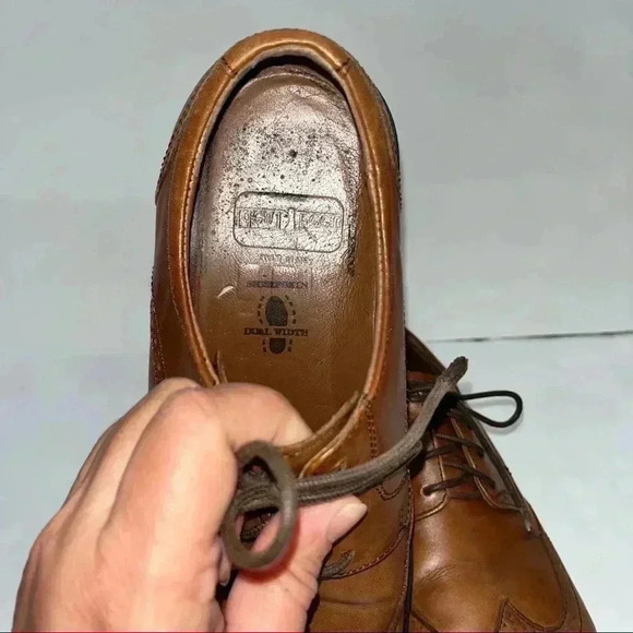 Johnston and Murphy Mens Brown Wingtip 👞 shoes - Picture 5 of 10